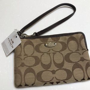 Coach F64375 Wristlet
